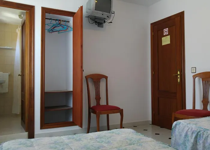 Hotel La Encina Celorio Llanes Parking